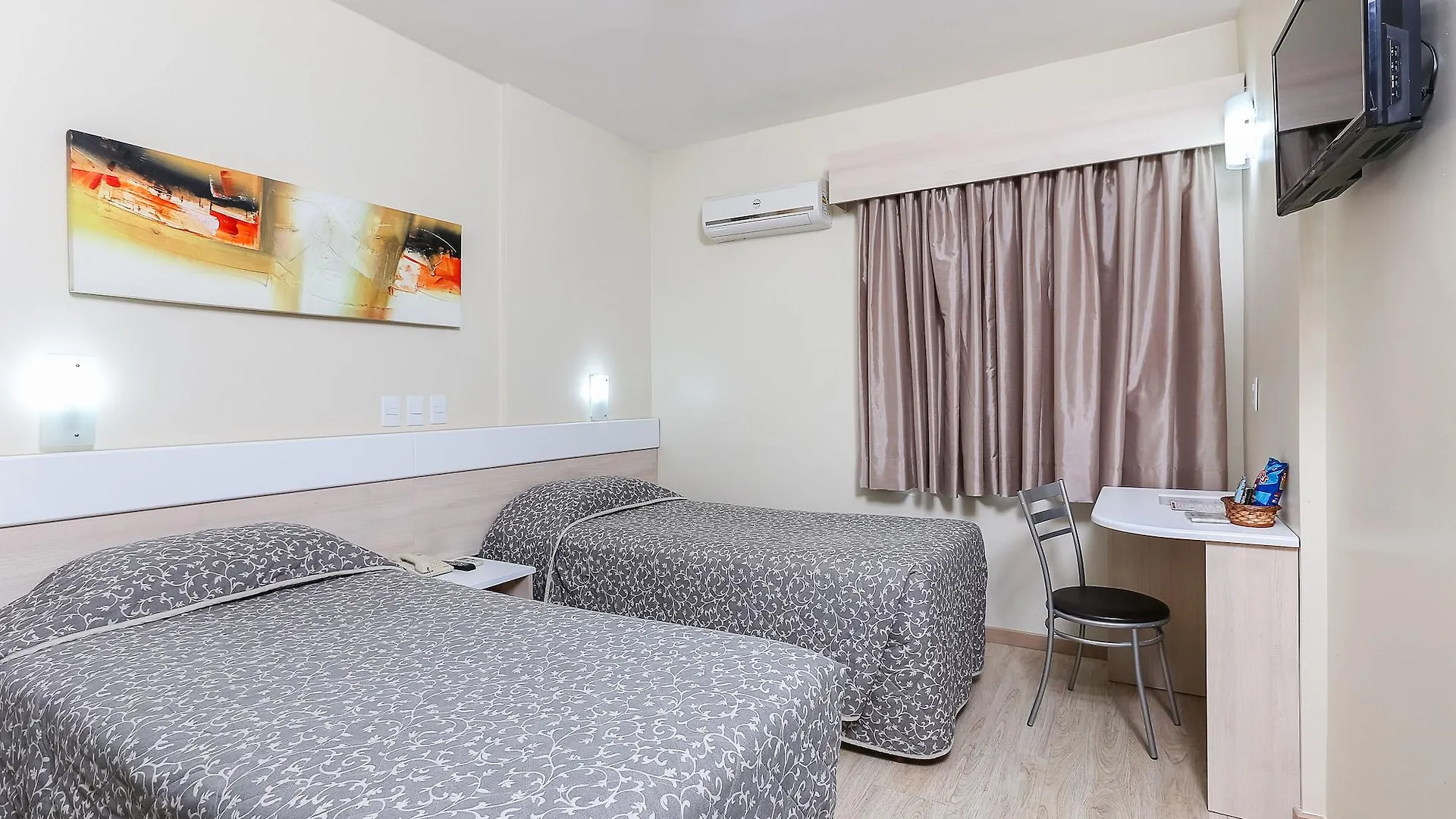 Hotel Express Aeroporto Porto Alegre 3*,  Brasil